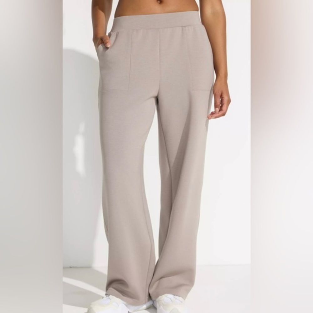 Mondetta Women’s Taupe Wide Leg Pants NWOT